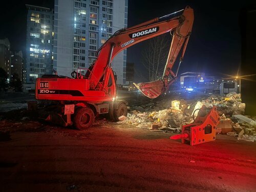 S’Outlets дэлгүүрийн барилгыг буулгасан ААН-д шаардлага хүргүүлж, хогийг нь цэвэрлүүллээ